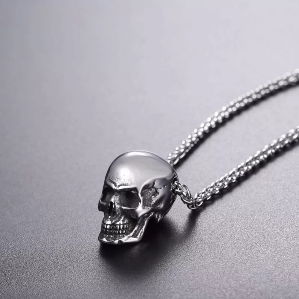 New stainless steel skull necklace